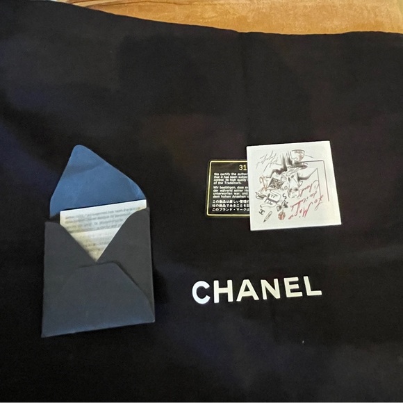 Chanel  Caviar Tote with Gold Hardware dust bag and card No Callouts EUC - Picture 7 of 13